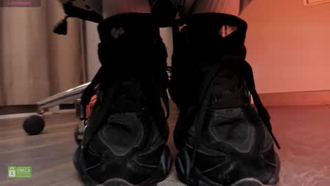 Amelia online show from September 2025 04:17:02 AM