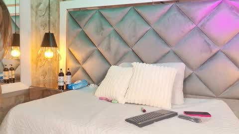 ammy durand online show from September 2025 07:08:01 PM