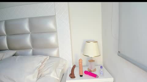 Snapshot of ammycollins28 chatting on September 2025 02:44:01 AM online show from September 2025 02:44:01 AM