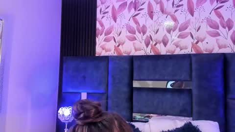 Snapshot of ammyjoness_ chatting on September 2025 07:35:02 PM Ammy Jones online show from September 2025 07:35:02 PM