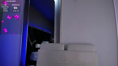 Snapshot of ammyjoness_ chatting on March 2026 07:27:01 PM Ammy Jones online show from March 2026 07:27:01 PM