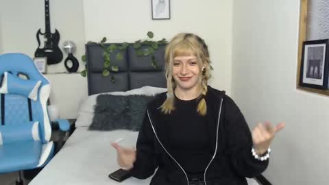 Amnesia online show from September 2025 01:38:02 PM