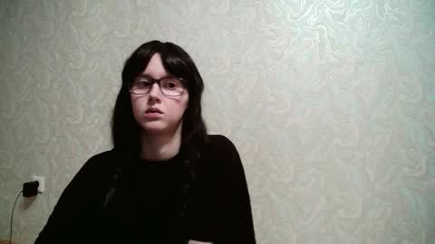 Amomira online show from November 2025 10:07:01 AM