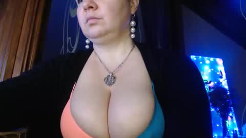 amorelara online show from December 2024 06:47:01 AM