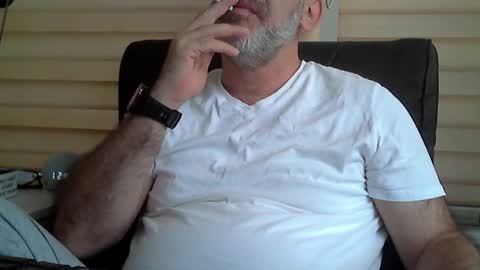 AmorLin online show from April 2026 11:51:02 AM