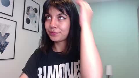 Amy 3 online show from September 2025 04:27:02 AM