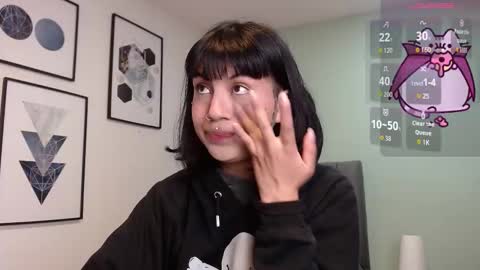 Amy 3 online show from October 2025 04:32:01 AM