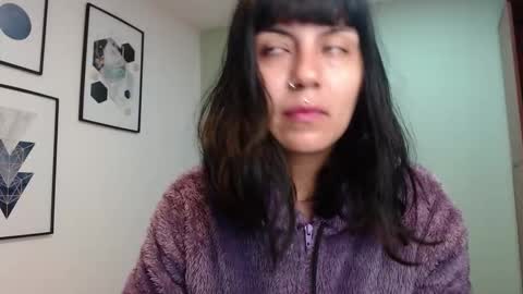 Amy 3 online show from February 2026 03:48:01 AM