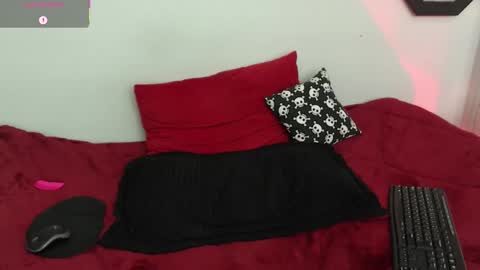 Amy online show from November 2025 05:04:01 PM