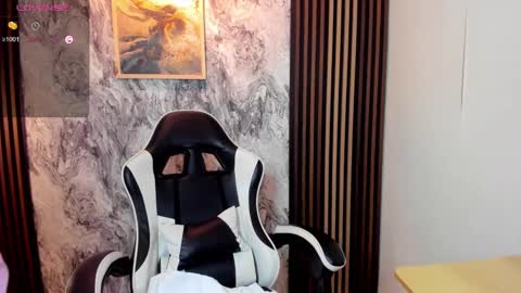 Snapshot of amy_innocent_ chatting on October 2025 08:29:02 PM Amy online show from October 2025 08:29:02 PM