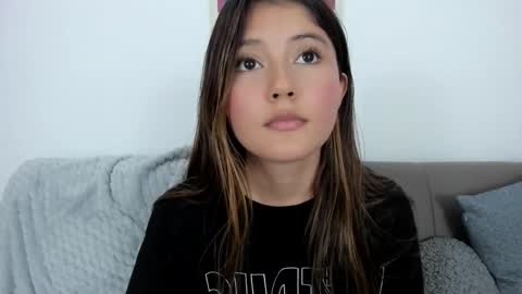 Snapshot of amy_innocent_ chatting on October 2025 08:31:01 PM Amy online show from October 2025 08:31:01 PM