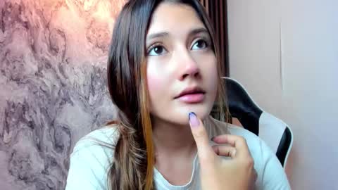 Snapshot of amy_innocent_ chatting on November 2025 08:20:01 PM Amy online show from November 2025 08:20:01 PM