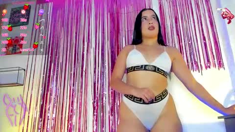 Snapshot of amy_leah_ chatting on October 2025 02:44:01 AM amy_leah_ online show from October 2025 02:44:01 AM