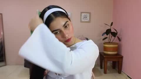 Amy online show from September 2025 08:10:01 PM