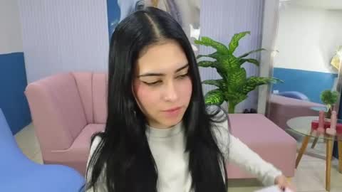 Snapshot of amy_lovelydoll chatting on April 2026 01:42:02 AM Amy online show from April 2026 01:42:02 AM