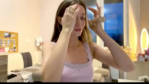 Snapshot of amy_meoww chatting on April 2026 05:40:01 PM amy_meoww online show from April 2026 05:40:01 PM
