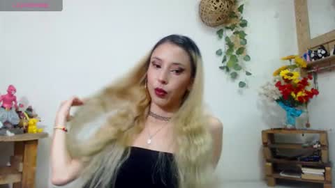 Snapshot of amy_mur chatting on July 2026 07:21:01 PM amy mur online show from July 2026 07:21:01 PM