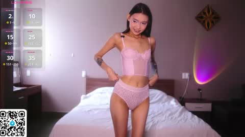 Snapshot of amy_peachy chatting on July 2026 04:27:02 AM Amy online show from July 2026 04:27:02 AM