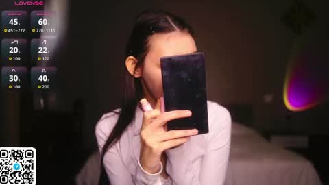 Snapshot of amy_peachy chatting on July 2026 04:49:01 AM Amy online show from July 2026 04:49:01 AM