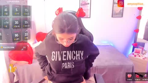 Amy sophia 3 online show from February 2025 04:47:01 PM