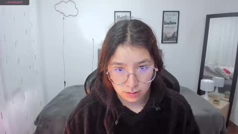 Amy sophia 3 online show from September 2025 11:21:01 AM