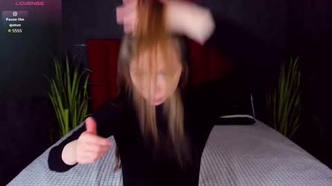 Amy online show from November 2025 05:04:01 PM