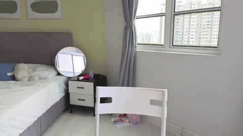 girl next door named Amy online show from November 2025 06:24:01 AM