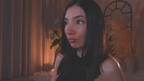 Amy Armstrong online show from September 2025 12:22:02 AM