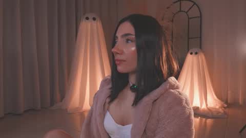 Amy Armstrong online show from October 2025 01:39:03 AM