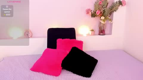 My name is AMY... Nice to meet you  thumb up me please its important online show from December 2024 03:59:01 PM