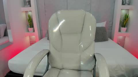 amy online show from November 2025 11:31:02 AM