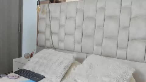 Amy Cortes online show from October 2025 07:21:02 PM