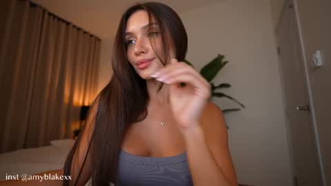 Snapshot of amylure chatting on June 2026 01:42:01 PM amylure online show from June 2026 01:42:01 PM