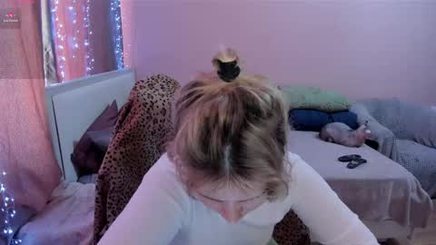 Snapshot of amymilson chatting on March 2026 07:58:01 AM amymilson online show from March 2026 07:58:01 AM