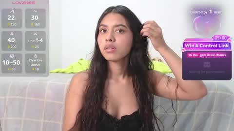 Snapshot of amynovaaa chatting on May 2026 03:24:02 AM amynovaaa online show from May 2026 03:24:02 AM