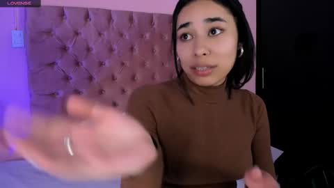 Amy ... Nice to meet u   thumb up me please its important online show from February 2025 01:36:01 AM