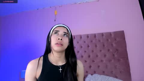 Amy ... Nice to meet u   thumb up me please its important online show from February 2025 01:24:01 AM