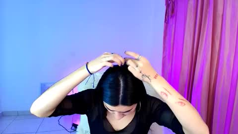 Amy ... Nice to meet u   thumb up me please its important online show from February 2026 10:16:02 PM