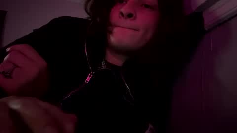 an_e333 online show from November 2025 05:46:02 AM