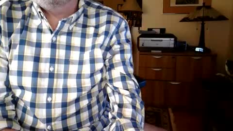 Snapshot of an_older_gentleman chatting on November 2025 03:05:01 AM an_older_gentleman online show from November 2025 03:05:01 AM