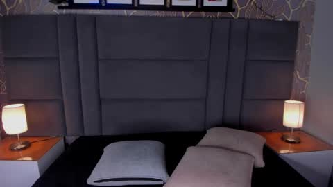 Ana  online show from February 2025 12:02:02 PM