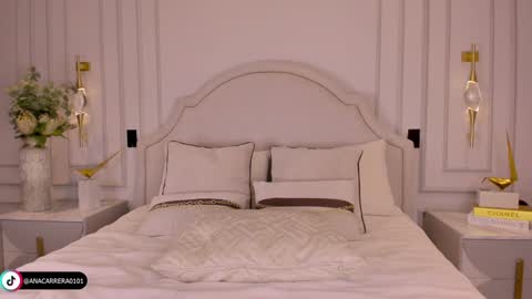 Ana Carrera  online show from October 2025 10:53:02 PM