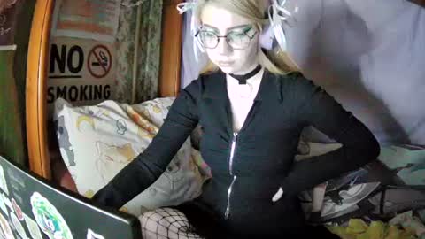 Snapshot of ana_dewitt chatting on March 2025 06:33:02 PM ana dewitt online show from March 2025 06:33:02 PM