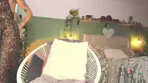 Ana Maria online show from September 2025 09:03:01 PM