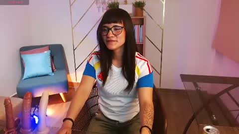 Snapshot of ana_luve chatting on June 2026 04:40:01 AM Ana online show from June 2026 04:40:01 AM