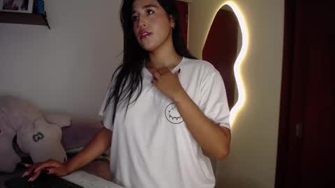 Ana online show from October 2025 02:17:02 AM