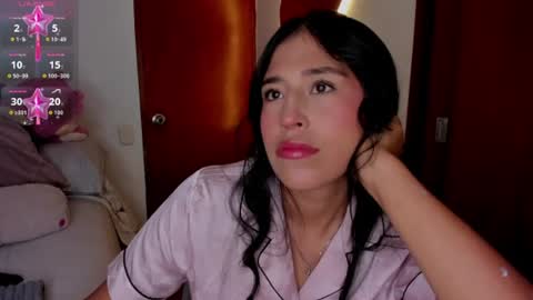 Snapshot of ana_m_ chatting on June 2026 09:23:01 AM Ana online show from June 2026 09:23:01 AM