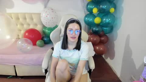 Snapshot of ana_ruuh chatting on December 2024 08:00:02 PM Im anna but you can call me as you want online show from December 2024 08:00:02 PM