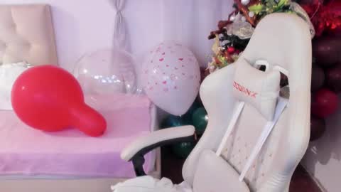 Snapshot of ana_ruuh chatting on December 2024 05:00:01 PM Im anna but you can call me as you want online show from December 2024 05:00:01 PM