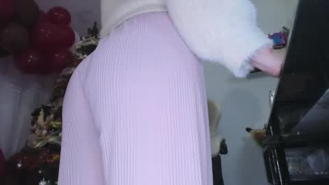 Snapshot of ana_ruuh chatting on December 2024 12:57:01 AM Im anna but you can call me as you want online show from December 2024 12:57:01 AM